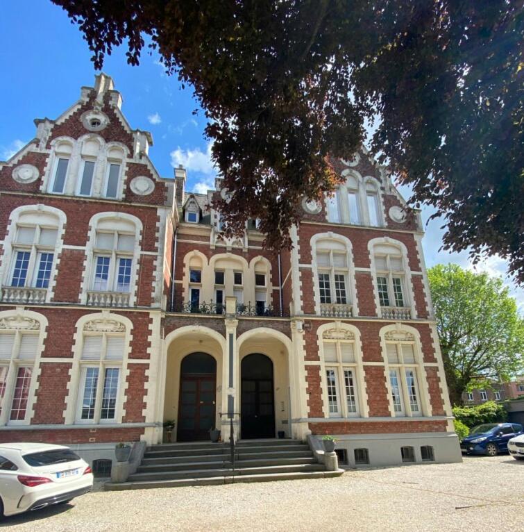 Krisko Parking Prive Et Clos Armentieres Exterior photo